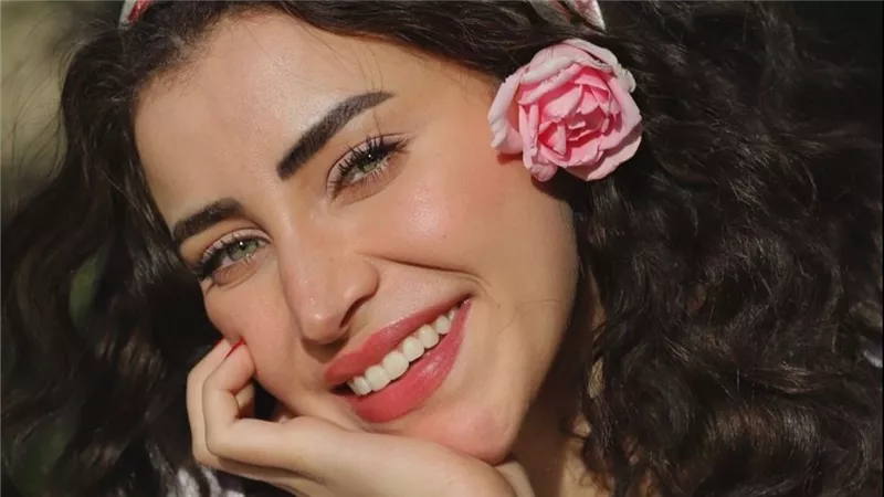 الصفا الثانوية بنات.. علي ربيع وسارة الشامى ثنائي جديد على الشاشة
