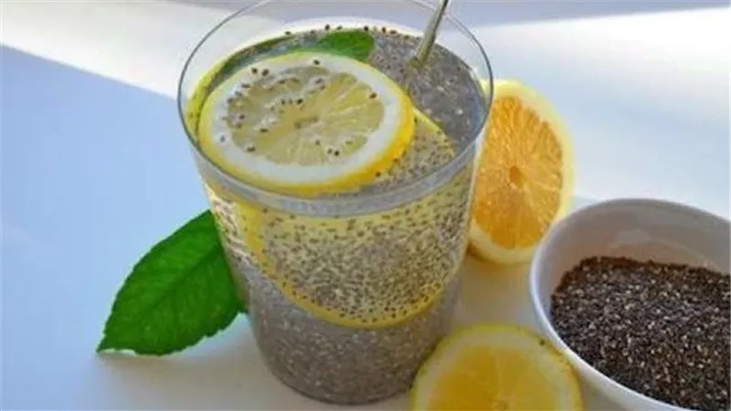 بذور الشيا بالليمون والماء .. تعرف علي أضرارها  