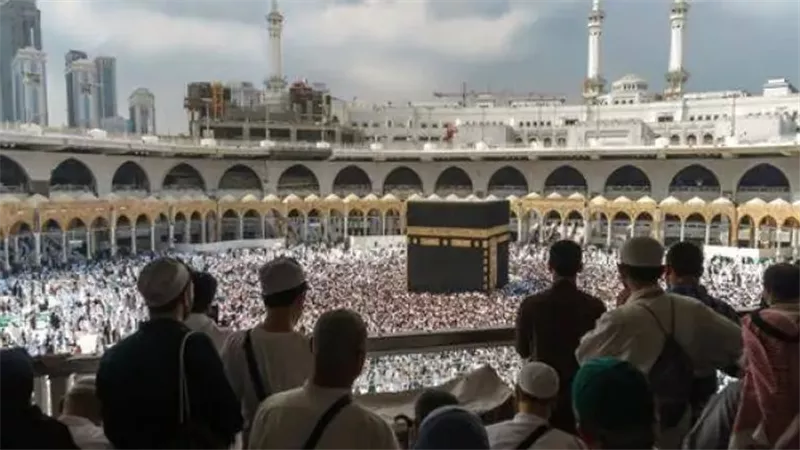 تفاصيل الحج السياحي لعام 2025  والأوراق المطلوبة للتقديم