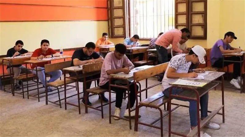 موعد بدء امتحانات نصف العام 2025 رسميا.. اعرف بالتفاصيل