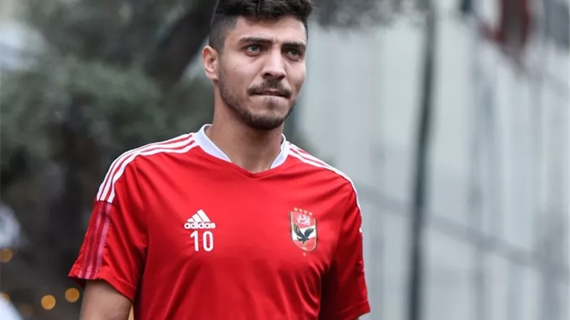 النادي الأهلي يوضح تطورات مفاوضات محمد شريف.. كواليس حصرية 