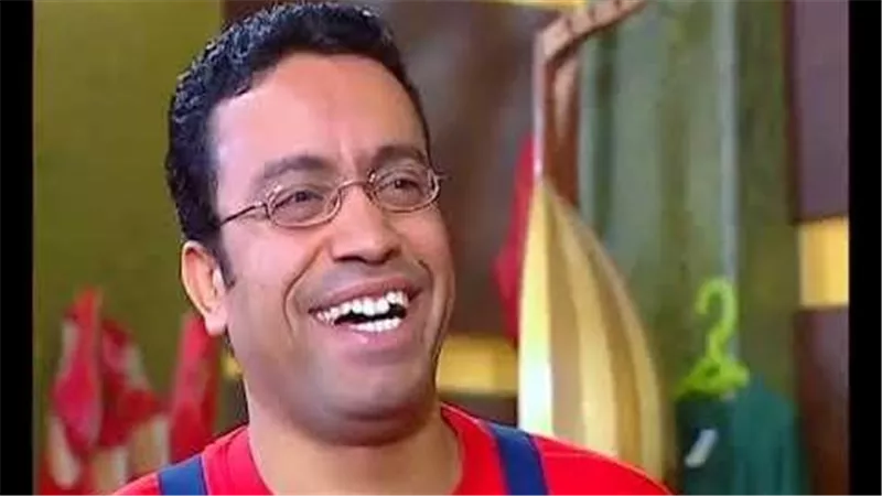 سامح حسين.. طفولة قاسية ومآساته مع بقايا الطعام 