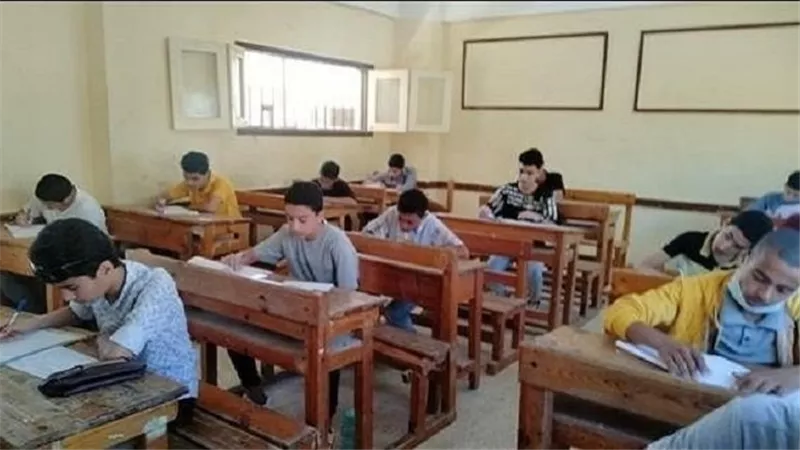أفضل الأدعية إحرص على ترديدها.. دعاء الأباء للأبناء في الإمتحانات 
