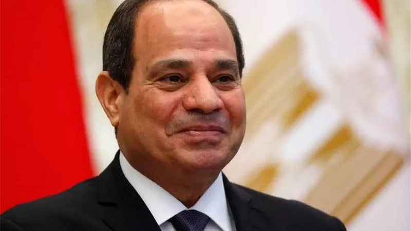 في اتصاله بالرئيس السيسي.. ماكرون يشيد بالجهود المصرية في إدارة الأزمات الإقليمية