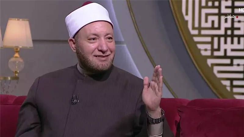 هل يجوز للسيدات الذهاب مع الجنازة إلي المقابر..أمين الفتوى بدار الإفتاء يجيب 