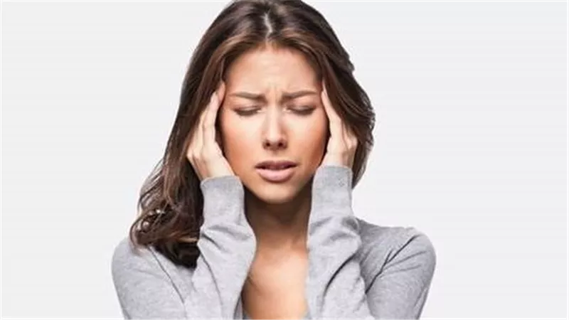 8 طرق طبيعية بمكونات متاحة في المنزل لعلاج الصداع.. تعرف عليها