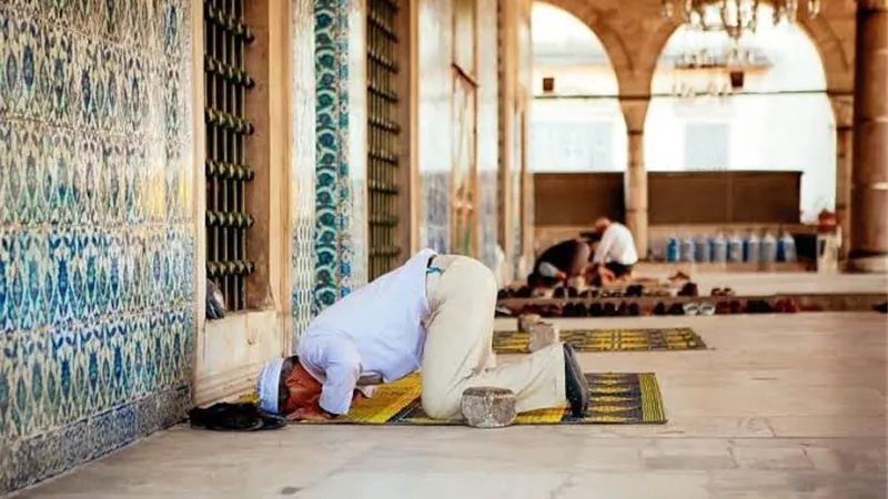 مواقيت الصلاة اليوم الأحد 9-2-2025 داخل المحافظات.. حافظ عليها 