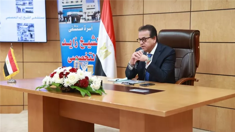 وزير الصحة يشيد بتطور مستشفى الشيخ زايد التخصصي ويبحث تحولها إلى مجمع طبي متكامل