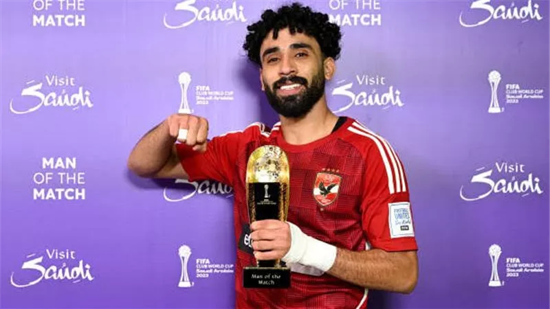 شوبير ينفي الأنباء حول عرض الفتح السعودي لمروان عطية لاعب الأهلي