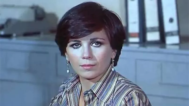 منى جبر.. حكاية فنانة غابت عن الأضواء لكنها بقيت في القلوب