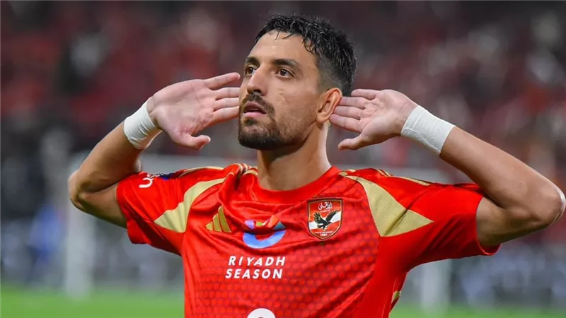 الكشف عن بديل طاهر محمد طاهر مع النادي الأهلي أمام شباب بلوزداد.. تفاصيل 