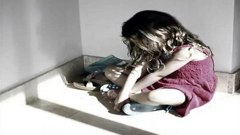 اعـ.ـتـ.ـداء وسـ.ـاديـ.ـة.. القبض على أب هتـ.ـك عرض طفلة شبين الكوم