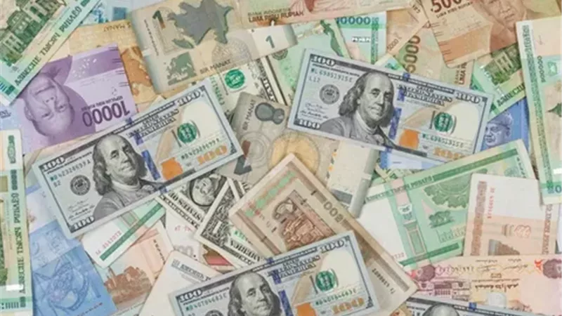 الدلاور مبيتهزش.. أسعار صرف العملات الأجنبية أمام الجنيه المصري اليوم الجمعة 