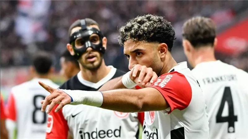 ترتيب الدوري الألماني بعد هزيمة آينتراخت فرانكفورت أمام ماينز وتقييم محبط  لمرموش