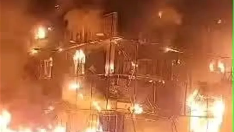 ماس كهربائي.. القصة الكاملة لـ حريـ.ق مطعم تفويلة في شارع فيصل الرئيس