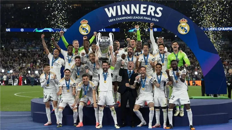 قناة مفتوحة تذيع لقاء ريال مدريد وإشبيلية في الدوري الإسباني اليوم بالتردد