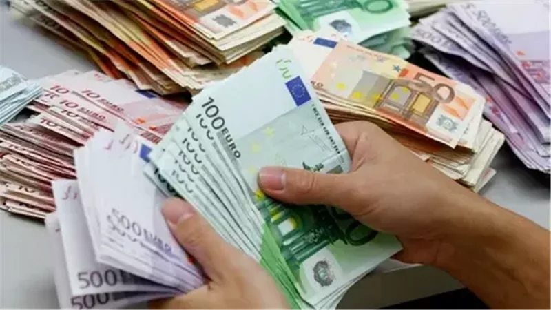 سعر اليورو اليوم الثلاثاء 2412-2024 في البنوك المصرية