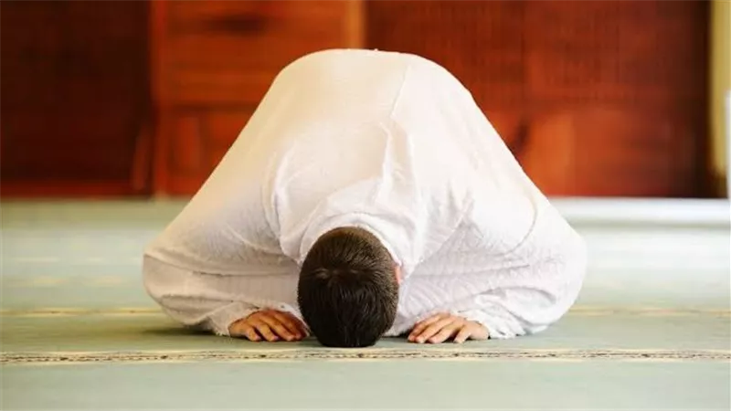 موعد أذان الظهر اليوم الثلاثاء 24 ديسمبر في المحافظات 