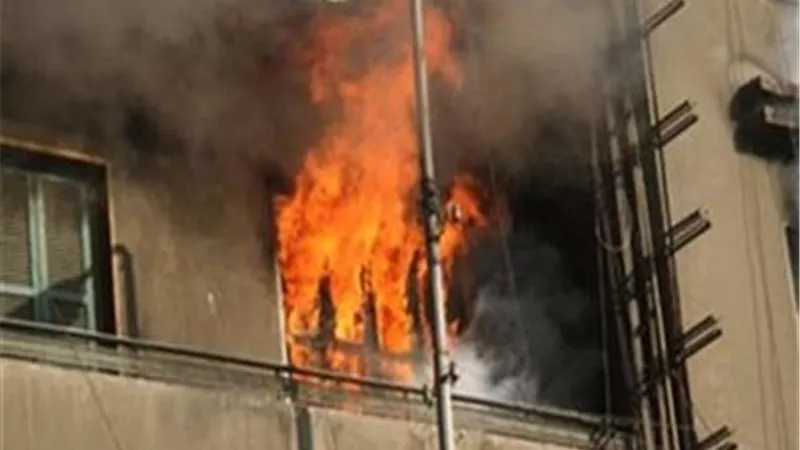 النيابة تستمع لوالدي الطفل في حريق  شقة سكنية بـ15 مايو
