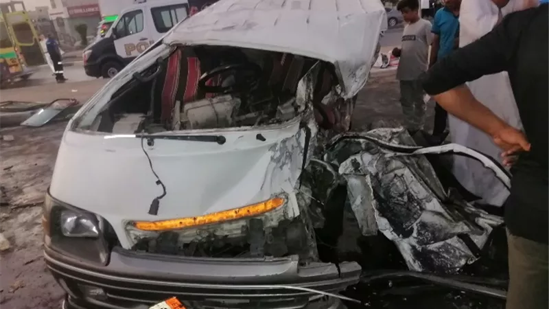 حادث أسوان إصابة 14 مواطنا في إنقلاب ميكروباص متجها لإسنا