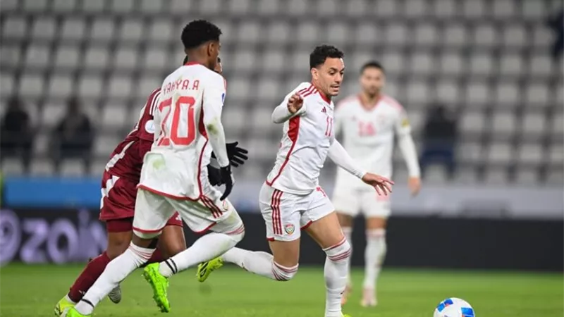 الإمارات تضرب عمان بهدف في الشوط الأول بخليجي 26