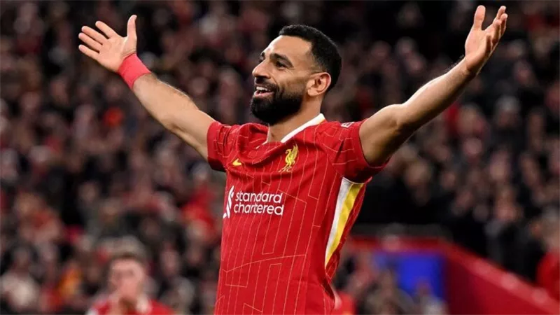تعليق ناري من محمد صلاح علي تطورات أزمة تجديد عقده مع ليفربول 