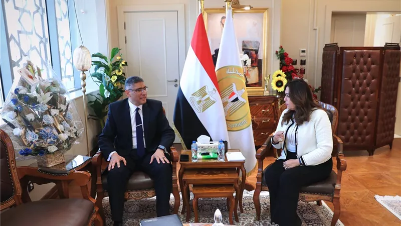 الخطة الاستثمارية ومشروعات حياة كريمة تتصدر اجتماع وزيرة التنمية المحلية ومحافظ الجيزة