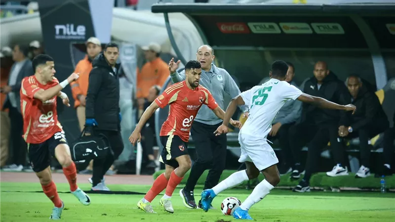 الدوري الممتاز| الأهلي يتقدم على المصري بهدف نظيف في الشوط الأول 