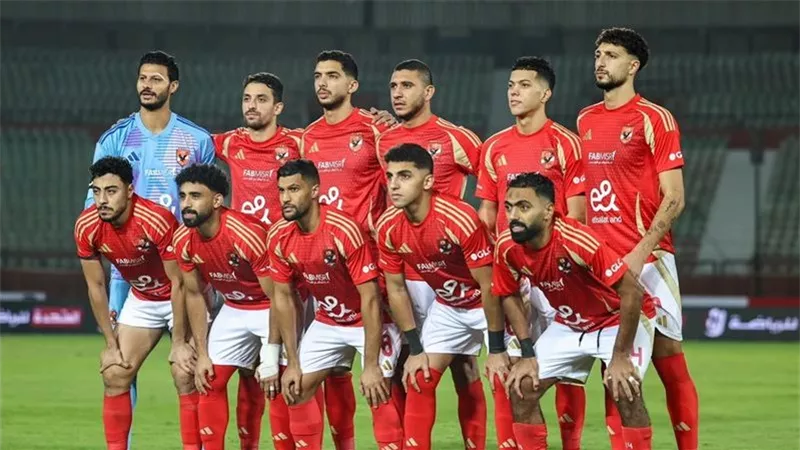 أفشة وبيرسي تاو وأبوعلي يقودون الأهلي ضد إنبي في الدوري 