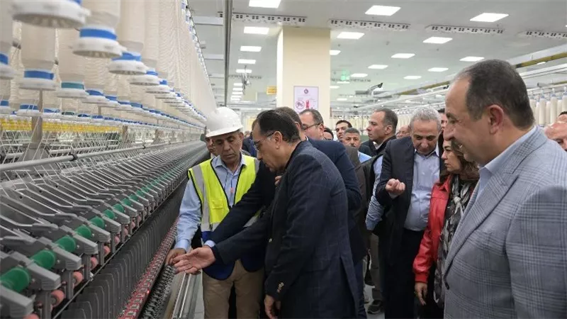 من 40% إلى 2.5%.. كيف تعود الغزل والنسيج إلى قلب الاقتصاد المصري؟