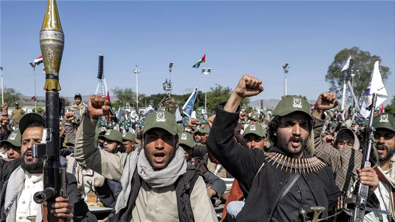 الحوثيون يعلنون إسقاط مسيرة أمريكية 