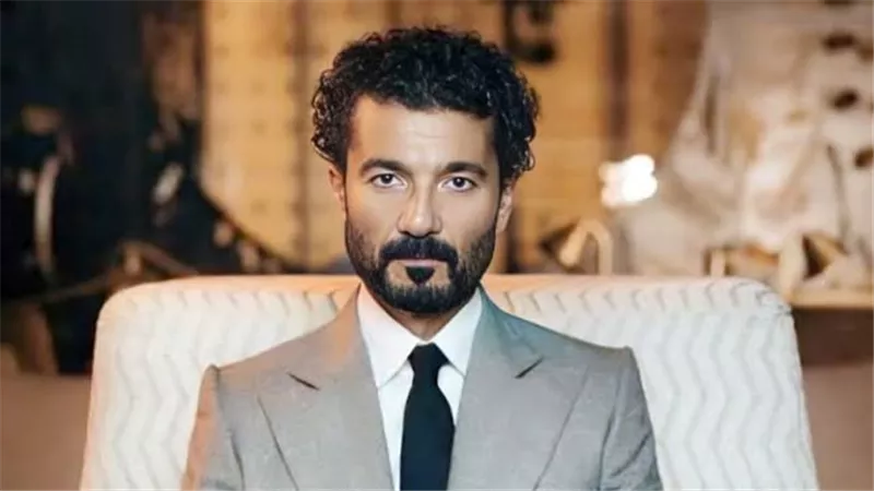 خالد النبوي يكشف محطات بدايته:من جرسون وسقوط دراسي إلى اكتشاف موهبته بالصدفة
