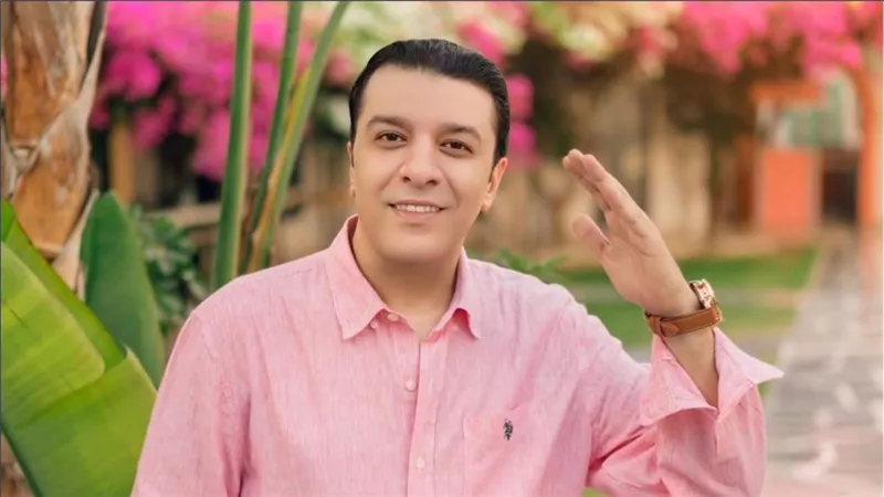 مصطفى كامل يتصدَّر الترند بمواقع التواصل الإجتماعي بحفلات رأس السنة