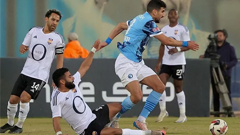 الدوري المصري| التعادل السلبي يسيطر على الشوط الأول في مباراة بيراميدز والجونة