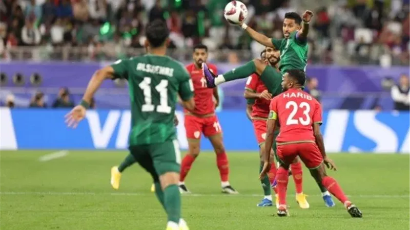 شوط سلبي بين السعودية و عمان في نصف نهائي كأس الخليج العربي