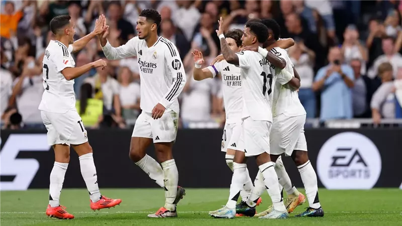 قائمة ريال مدريد أمام فالنسيا في الدوري الإسباني.. استبعاد ثلاثي ناري