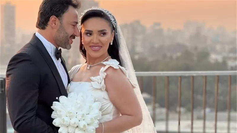 وسط أجواء رومانسية.. الصور الأولي من حفل زفاف مي فاروق ومحمد العمروسي 