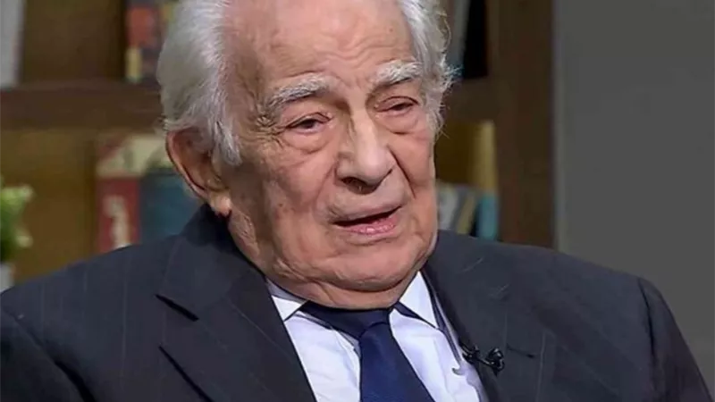 في عيد ميلاد رشوان توفيق.. نساء تأثر بهم وحقيقة زواجه من فتاة شابة 
