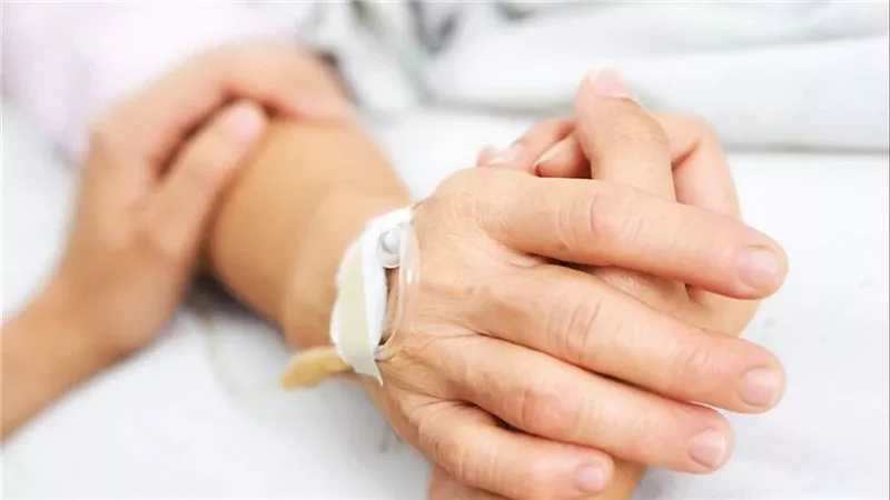 دعاء لشفاء المريض.. طمأنينة الروح وراحة القلب في مواجهة المرض