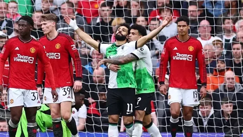 تشكيل مباراة ليفربول ضد مانشستر يونايتد المتوقع في قمة الدوري الإنجليزي