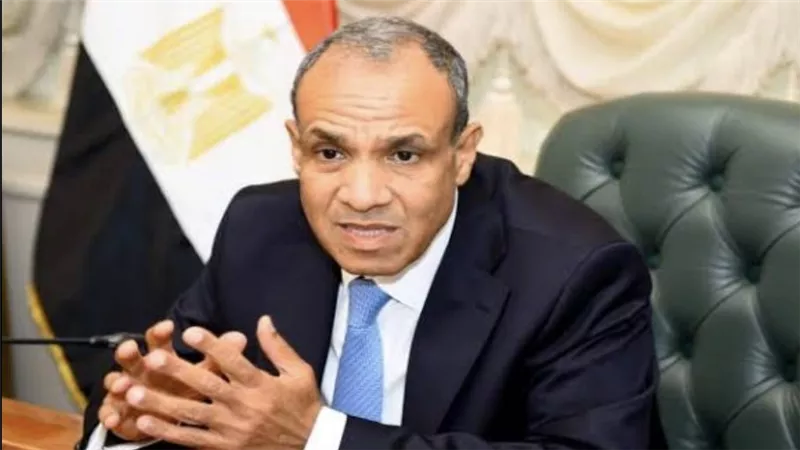 عبد العاطي يدعو رجال الأعمال العمانين للإستفادة من الفرص الإستثمارية بمصر 