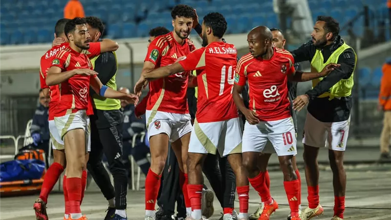 تشكيل النادي الأهلي المتوقع ضد سموحة في الدوري المصري.. مفاجآت بالجملة 