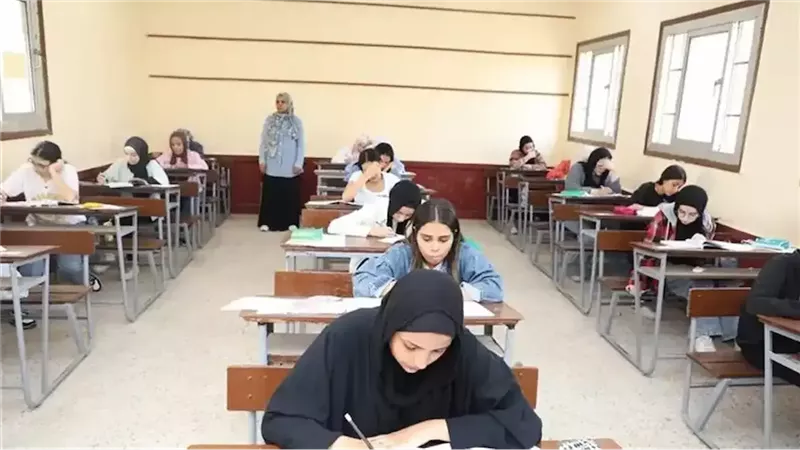 من الشحن إلى التسليم.. دليل تفصيلي لأداء الامتحانات من خلال تابلت الثانوية 