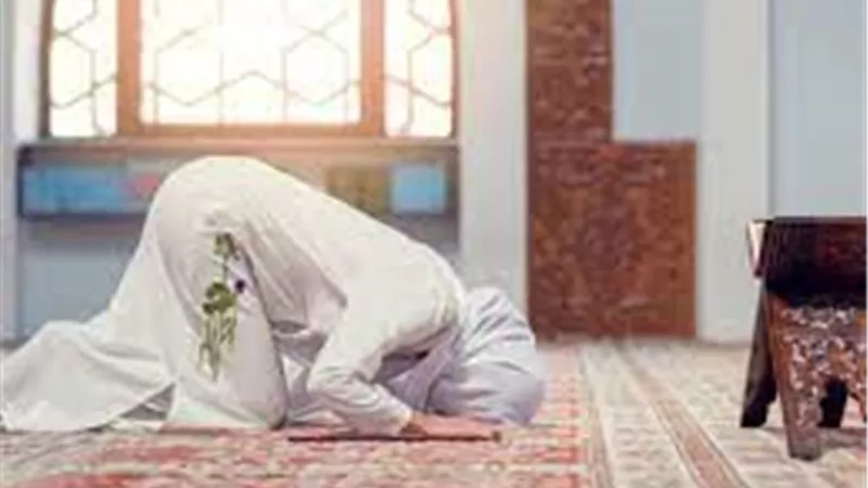 أحكام سجود التلاوة داخل الصلاة وخارجها.. كيفية أدائه والشروط والأحكام