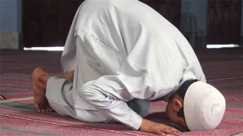 موعد أذان العشاء اليوم الأربعاء في محافظات مصر.. مواقيت الصلاة 