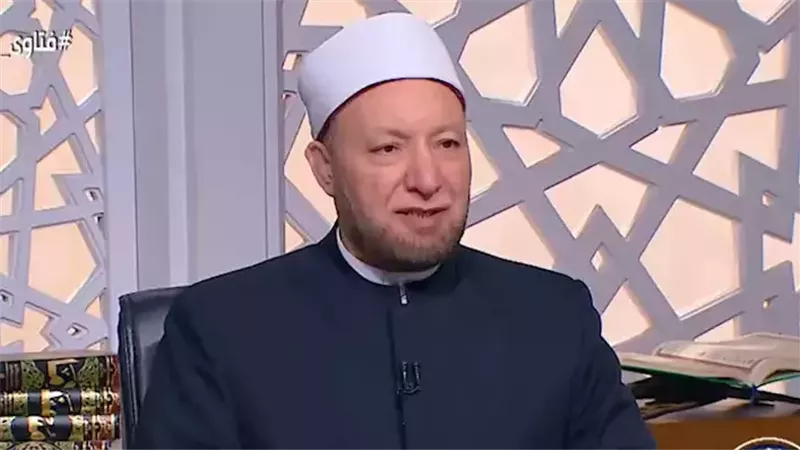 دار الإفتاء المصرية توضح حكم أداء العمرة عن الحي المريض