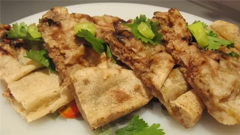 حواوشي الفراخ.. وجبة شتوية مميزة بمذاق لا يُقاوم جربيها بهذه الطريقة