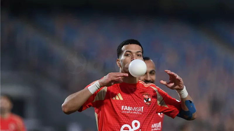 أول رد فعل من إمام عاشور على احتفال البالونة بلقاء الأهلي وسموحة