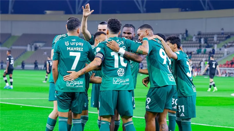  الأهلي يهزم ضمك بثنائية نظيفة في الدوري السعودي 