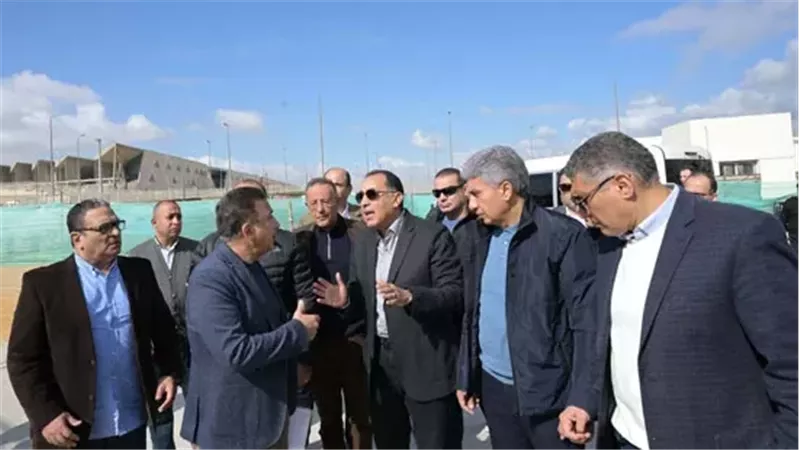بالصور.. رئيس الوزراء يكشف كواليس افتتاح المتحف المصري الكبير وسر المستنسخات الأثرية